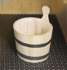 Aufgusseimer aus Nadelholz