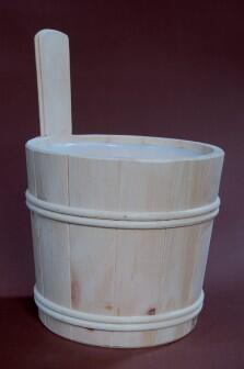 Sauna-Aufgusskübel 5 l mit Holzreifen aus Zirbenholz