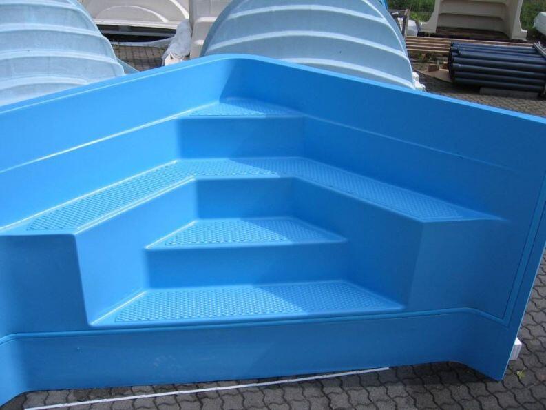Acryl-Ecktreppe 200 x 200 cm für Ihren Pool