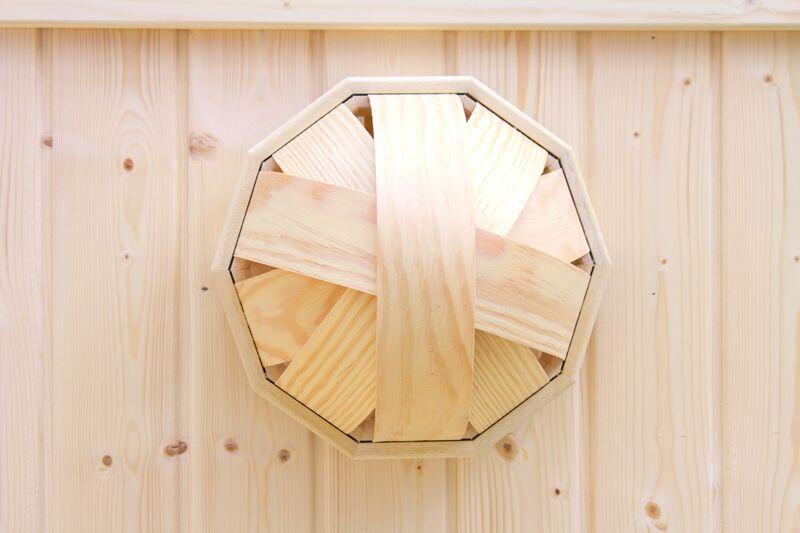 Die Saunalampe der Elementsauna Maata von Arend